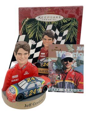 Hallmark Jeff Gordon NASCAR Keepsake Ornament DuPont #24 w Trading Card 1997